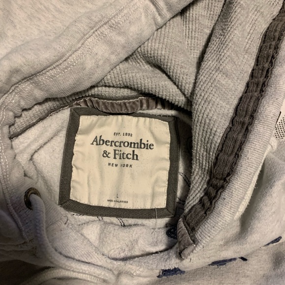 Good condition Abercrombie sweater - Picture 3 of 3
